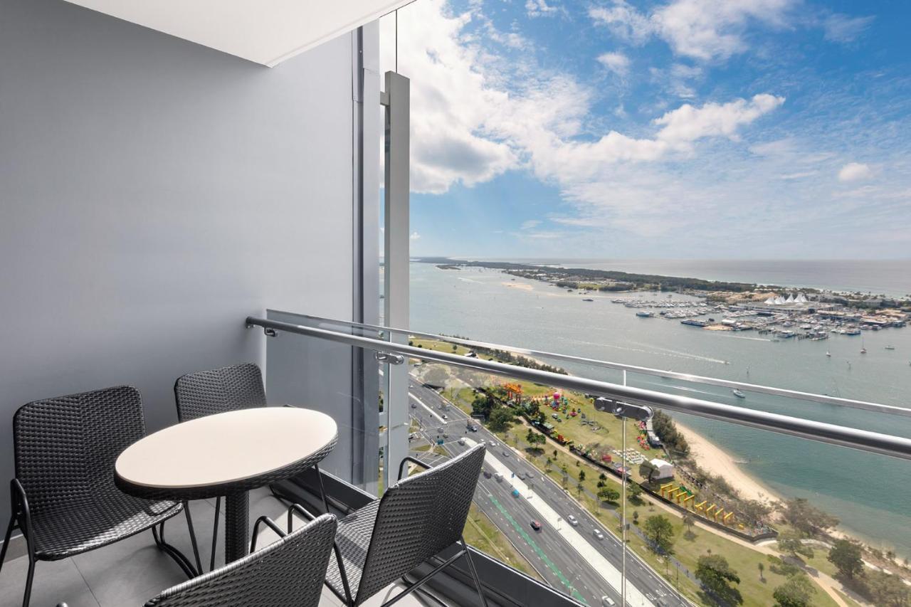 Meriton Suites Southport Gold Coast Bagian luar foto